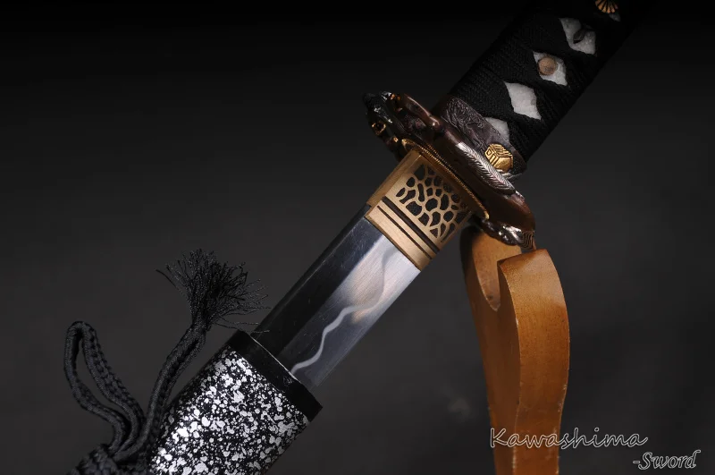 Grade A High Quality Samurai Sword Handmade Katana T10 Steel With Double Hamon Lines Full Tang Black With White Grains Sheath
Grade A High Quality Samurai Sword Handmade Katana T10 Steel With Double Hamon Lines Full Tang Black With White Grains Sheath