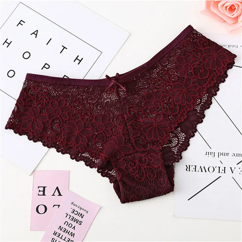 Female sexy g-string trousers 6 color pure cotton triangle underwear lace pattern breathable underwear.
Female sexy g-string trousers 6 color pure cotton triangle underwear lace pattern breathable underwear.