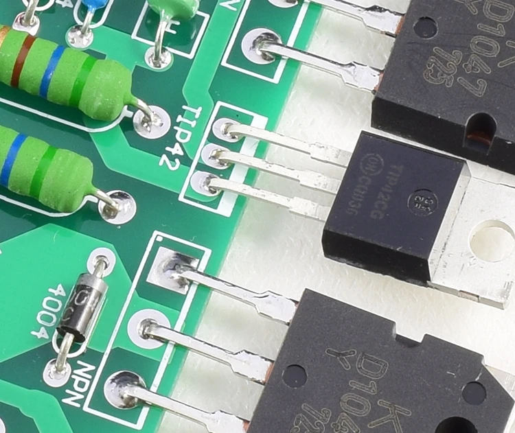 QUAD405 -2 Amplifier Board 2 channels TL071 + KD1047 TIP42CG 100W+100w Audio Power Amplifier Board finished board 
QUAD405 -2 Amplifier Board 2 channels TL071 + KD1047 TIP42CG 100W+100w Audio Power Amplifier Board finished board