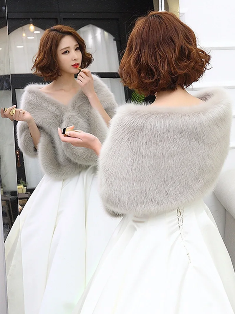 Faux Fur Bolero Women Bridal Shawl Fur Shawl In Stock Wedding Bolero Fur Cape Mariag Cloak Fast Shipping Cape Dress Wedding Coat
Faux Fur Bolero Women Bridal Shawl Fur Shawl In Stock Wedding Bolero Fur Cape Mariag Cloak Fast Shipping Cape Dress Wedding Coat