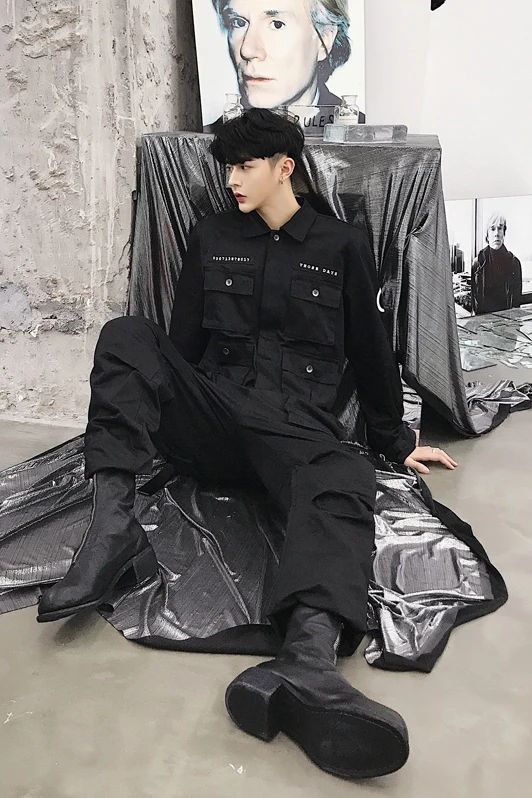 M-XXL!! Autumn fashion new European and American high street super fire multi-pocket men's tooling jumpsuit youth suit.
M-XXL!! Autumn fashion new European and American high street super fire multi-pocket men's tooling jumpsuit youth suit.