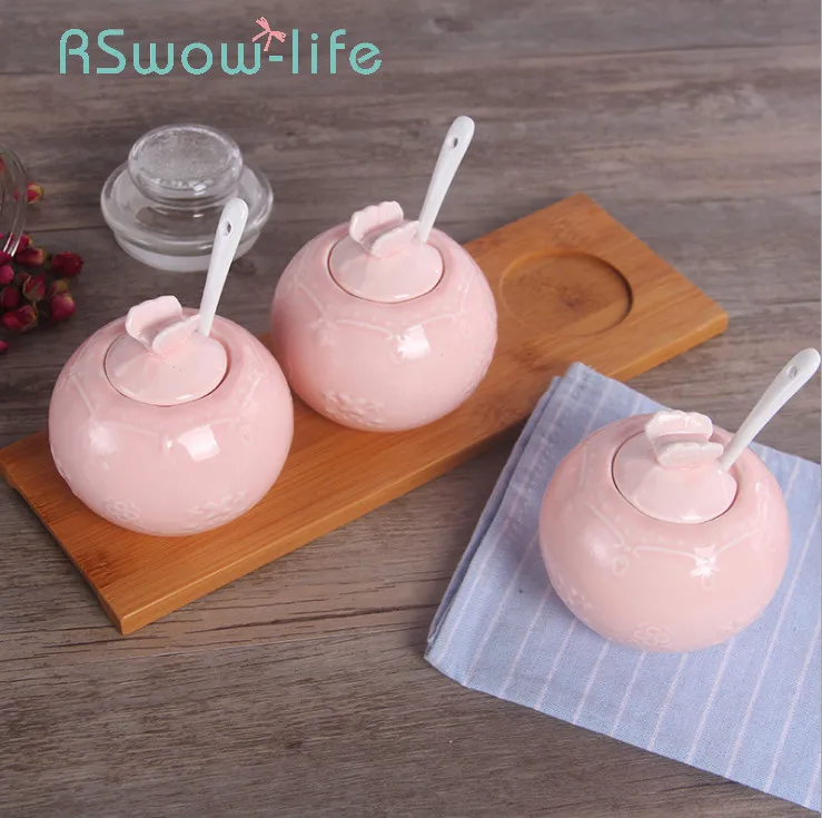4Pcs Creative Seasoning Jar Ceramic Seasoning Tank Salt Bottle Spice Jar Spice Container For Kitchen Supplies
4Pcs Creative Seasoning Jar Ceramic Seasoning Tank Salt Bottle Spice Jar Spice Container For Kitchen Supplies