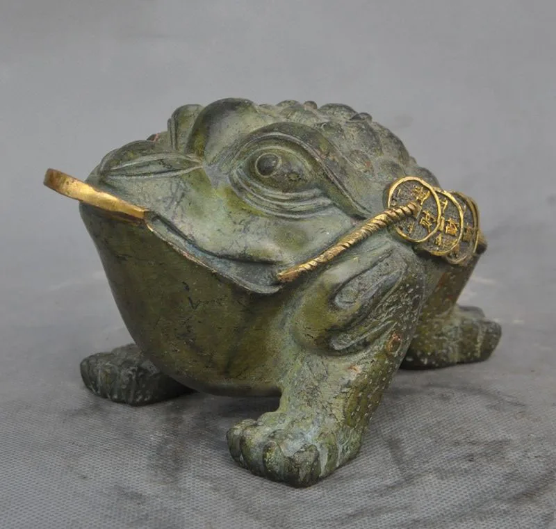 wedding decoration Old Chinese Fengshui Bronze gilt wealth money Golden Toad Spittor Animal Statue
wedding decoration Old Chinese Fengshui Bronze gilt wealth money Golden Toad Spittor Animal Statue