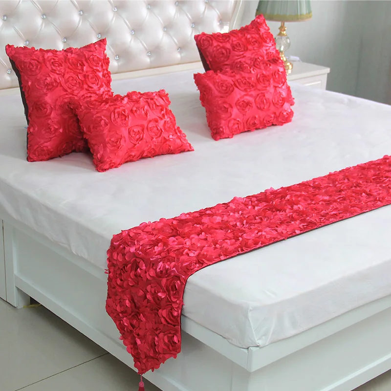 Romantic Red Roses Bed Runner Luxury laciness rose Bed Tail Towel Bedding Scarf Wedding Home Hotel Bedroom Decorations
Romantic Red Roses Bed Runner Luxury laciness rose Bed Tail Towel Bedding Scarf Wedding Home Hotel Bedroom Decorations
