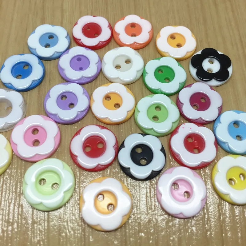 1000pcs 13mm Mixed Round Resin 2 Holes Two Tone Flowers Buttons Sewing Dress Shiny Button For Scrapbooking Embellishments
1000pcs 13mm Mixed Round Resin 2 Holes Two Tone Flowers Buttons Sewing Dress Shiny Button For Scrapbooking Embellishments