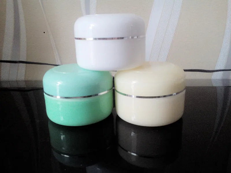 Cosmetic Refillable Bottle 50G Facial Cream Jar with Inner Pad Plastic Eye Cream Box DIY Makeup Jar 3 Colors Facial Scrub Box
Cosmetic Refillable Bottle 50G Facial Cream Jar with Inner Pad Plastic Eye Cream Box DIY Makeup Jar 3 Colors Facial Scrub Box