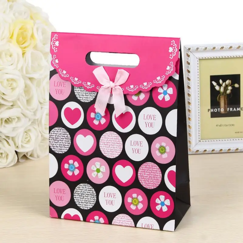 20Pcs/lot Floral Delicate Gift Paper Bag Dark Blue Dot Cosmetic Packaging Bag Cookies Wedding Christmas Party Candy Bags
20Pcs/lot Floral Delicate Gift Paper Bag Dark Blue Dot Cosmetic Packaging Bag Cookies Wedding Christmas Party Candy Bags