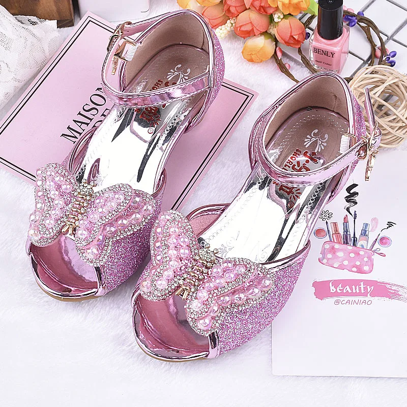 Summer New Girls Sandals Princess High-heeled Pearl Butterfly Sandals Children Performance Dancing Children Sandals
Summer New Girls Sandals Princess High-heeled Pearl Butterfly Sandals Children Performance Dancing Children Sandals