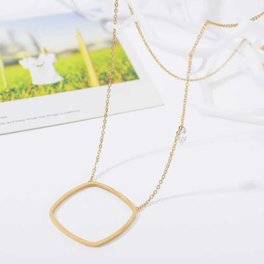 ZMZY Sweets Geometry Pendant Chains Gold Color Stainless Steel Necklace Women Jewelry Collar Choker Fashion Gifts
ZMZY Sweets Geometry Pendant Chains Gold Color Stainless Steel Necklace Women Jewelry Collar Choker Fashion Gifts