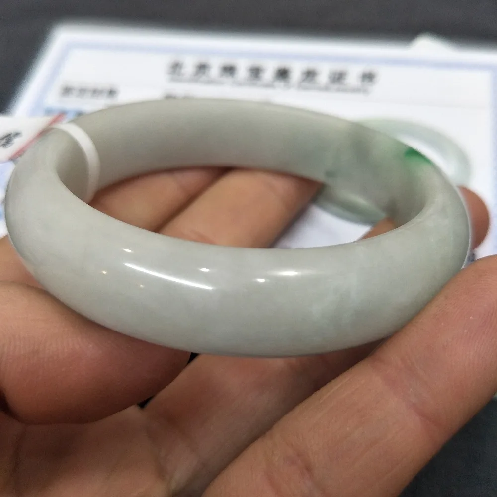 Send A certificate natural Jadeite bracelet noble light green two-color 52-61mm female bracelet jewelry
Send A certificate natural Jadeite bracelet noble light green two-color 52-61mm female bracelet jewelry