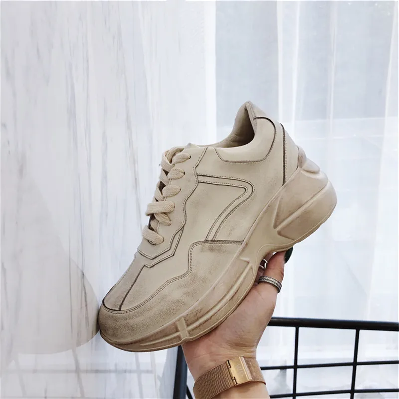 Wild beige sneakers chaussure femme luxury fashion women's platform casual shoes leather flat sneakers new old women's shoes
Wild beige sneakers chaussure femme luxury fashion women's platform casual shoes leather flat sneakers new old women's shoes