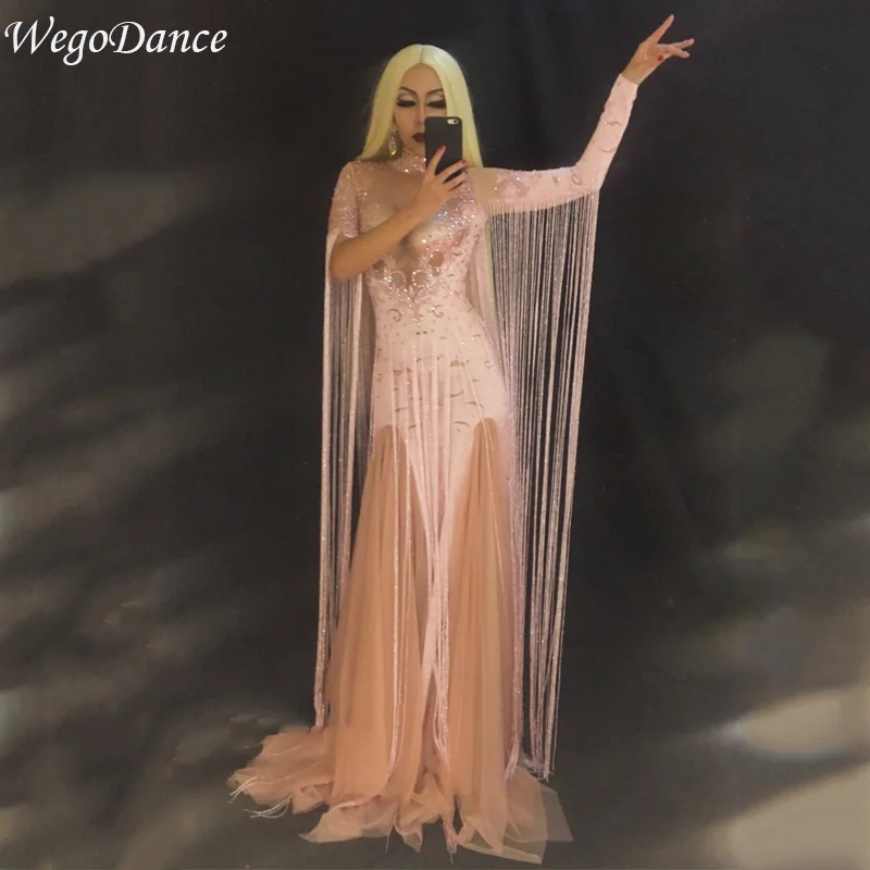 new Wome White Tassel Pink Long Skirt Sparkling Crystals Women Sexy Costume Nightclub Party Singer Dancer Performance Stage Wear
new Wome White Tassel Pink Long Skirt Sparkling Crystals Women Sexy Costume Nightclub Party Singer Dancer Performance Stage Wear