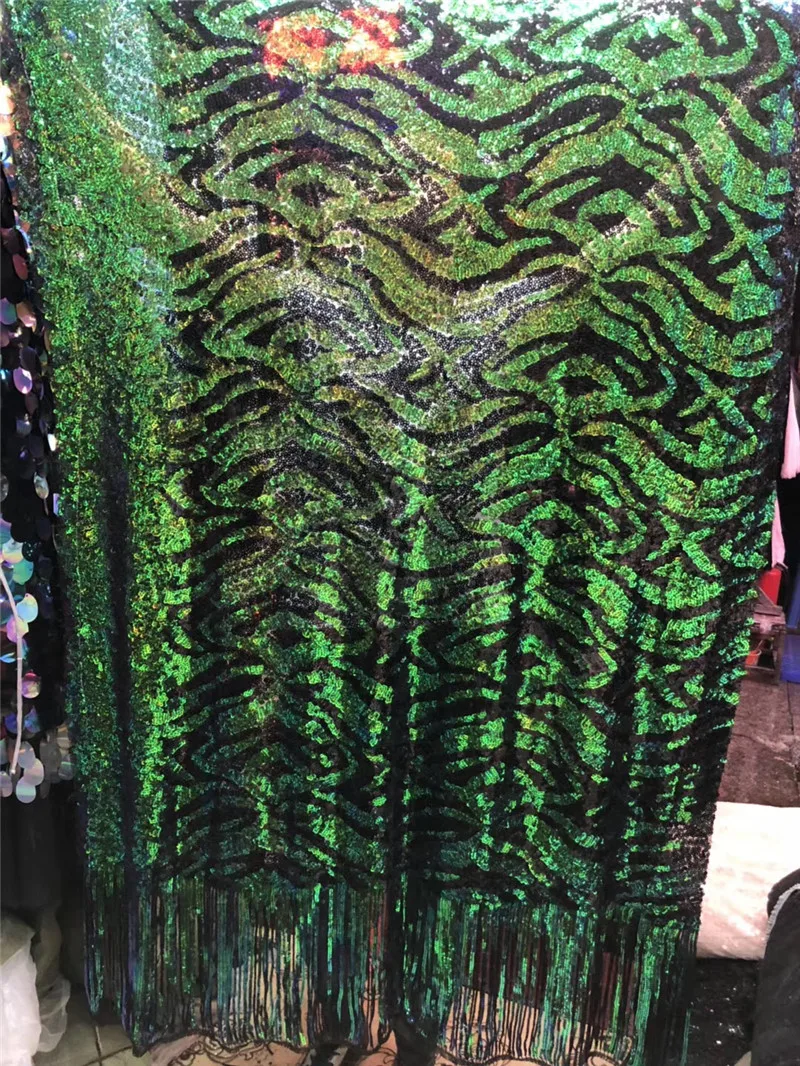 High quality unique green balck Laces JRB-32613 High Quality Tulle Mesh French Embroidered Lace fabric with sequins
High quality unique green balck Laces JRB-32613 High Quality Tulle Mesh French Embroidered Lace fabric with sequins