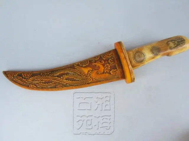 Elaborate Chinese Antique collection Artificial Cattle Bone Resin Dragon Phoenix Knife
Elaborate Chinese Antique collection Artificial Cattle Bone Resin Dragon Phoenix Knife