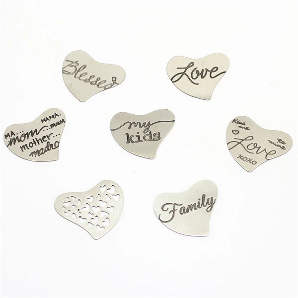 Hot selling stainless steel mix 7 different designs silver curved heart window plate fit curved heart glass floating lockets
Hot selling stainless steel mix 7 different designs silver curved heart window plate fit curved heart glass floating lockets