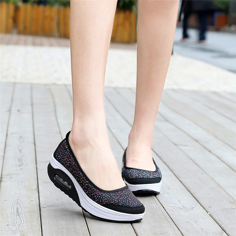 Outdoor Walking Shoes Skid-Proof Women Sport Shoes Thick-Soled Air Cushion Woman Sneakers Zapatos De Mujer 0911
Outdoor Walking Shoes Skid-Proof Women Sport Shoes Thick-Soled Air Cushion Woman Sneakers Zapatos De Mujer 0911
