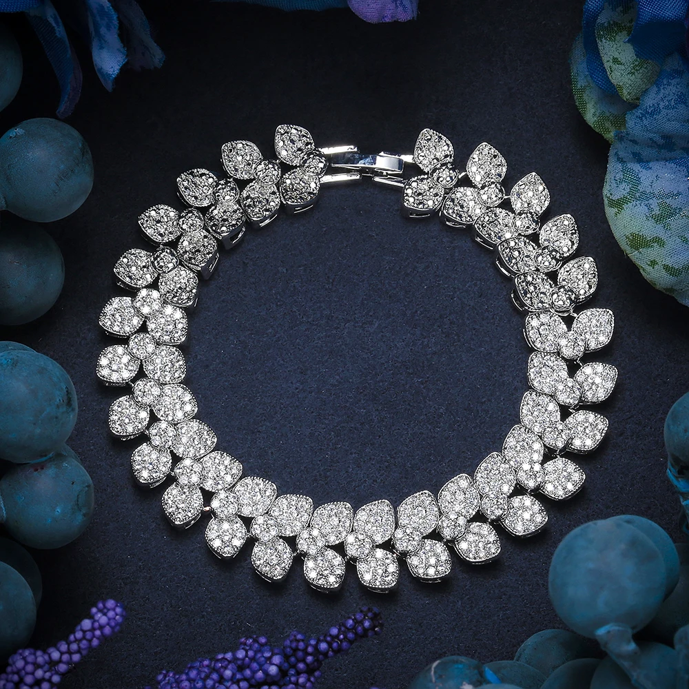 Hadiyana Sparkling CZ Branch Leaf Shape Jewelry Sets For Women Fashion Rings Bracelets Earrings Necklace 4pcs Jewelry Sets CN327
Hadiyana Sparkling CZ Branch Leaf Shape Jewelry Sets For Women Fashion Rings Bracelets Earrings Necklace 4pcs Jewelry Sets CN327