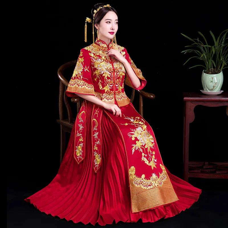 Женское традиционное свадебное платье Qipao, красное платье с вышивкой китайских цветов в стиле Ципао, 2019
Женское традиционное свадебное платье Qipao, красное платье с вышивкой китайских цветов в стиле Ципао, 2019