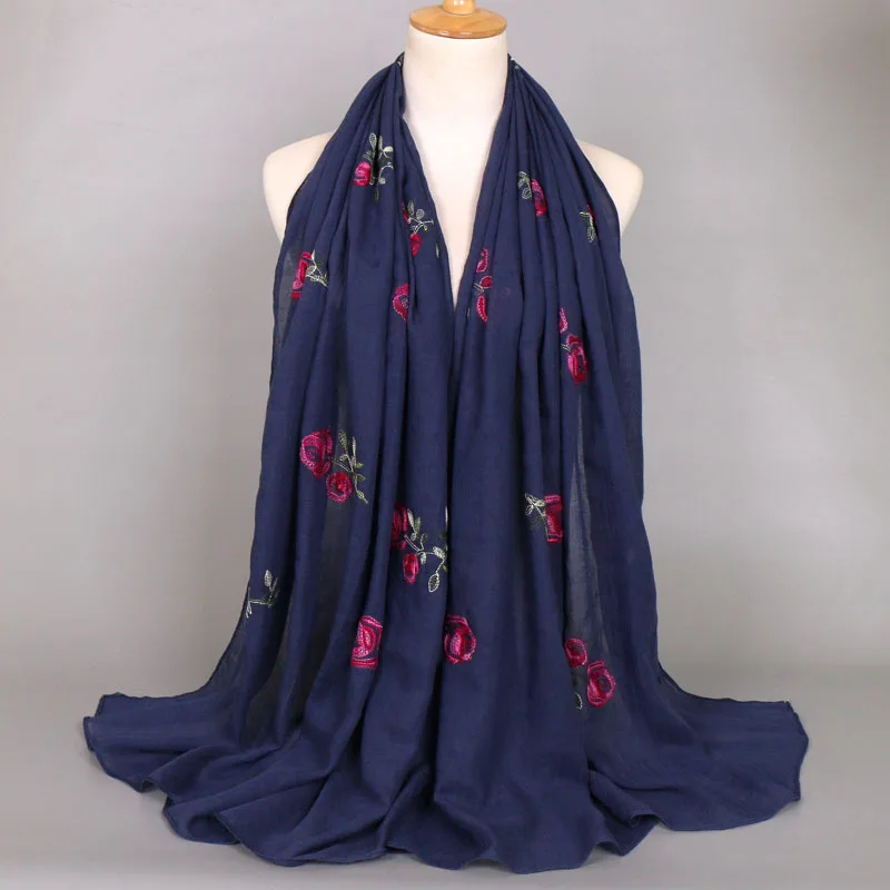 2022 Women Embroidery Scarf Vintage Autumn Pashmina Cotton Shawls and Wrap Lady Rose Floral Bufandas Female Hijab Muslim Snood
2022 Women Embroidery Scarf Vintage Autumn Pashmina Cotton Shawls and Wrap Lady Rose Floral Bufandas Female Hijab Muslim Snood