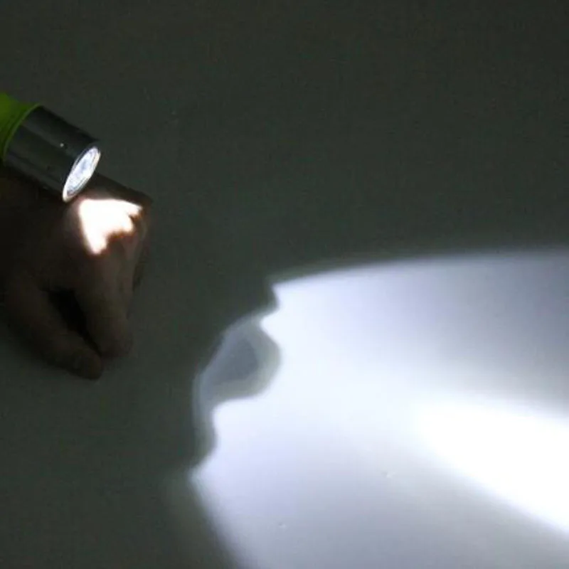 3W 1200LM Waterproof Bright LED Diving Flashlight Focus Torch Outdoor Camping Emergency Underwater Search Rescue Torch
3W 1200LM Waterproof Bright LED Diving Flashlight Focus Torch Outdoor Camping Emergency Underwater Search Rescue Torch