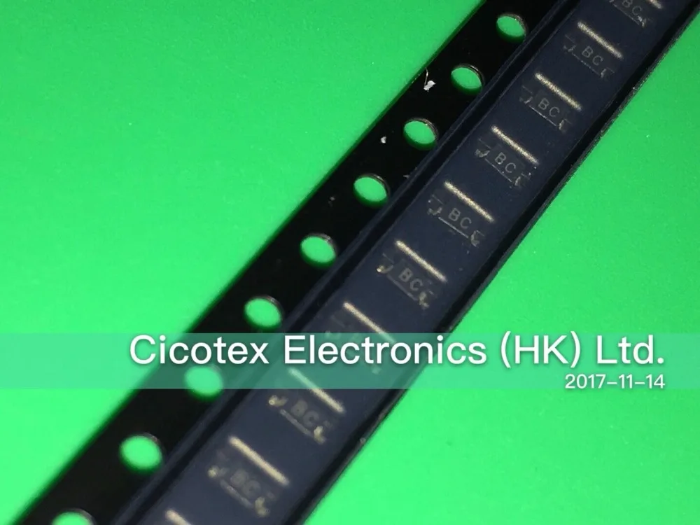 30 шт./лот GBLC08CI-LF-T7 323 BC USB 2,0, линия питания и передачи данных LC08CI, сверхнизкая емкость, TVS ARRAY
30 шт./лот GBLC08CI-LF-T7 323 BC USB 2,0, линия питания и передачи данных LC08CI, сверхнизкая емкость, TVS ARRAY