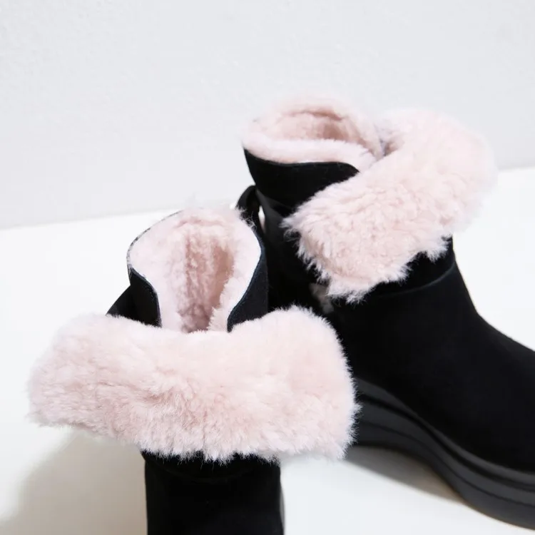 {Zorssar} 2018 New Warm Plush Women Snow Boots Womens Ankle Boots High heels platform shoes Suede leather Winter woman shoes
{Zorssar} 2018 New Warm Plush Women Snow Boots Womens Ankle Boots High heels platform shoes Suede leather Winter woman shoes