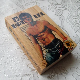 Cultural And Art Memorial Collection Handmade Original Bamboo Cigarette Box Personality Send Friends
Cultural And Art Memorial Collection Handmade Original Bamboo Cigarette Box Personality Send Friends