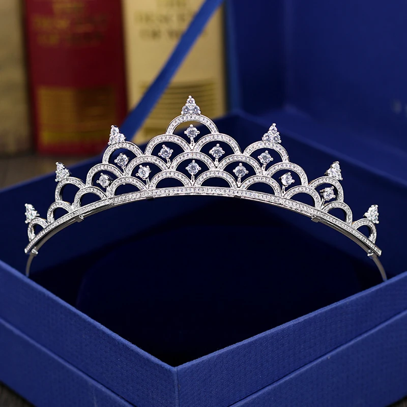 New Arrival Redesign Cubic Zircon Baroque Queen King Crown Beauty Bridal Headdress Accessories Party Show Pageant Couronne H-038
New Arrival Redesign Cubic Zircon Baroque Queen King Crown Beauty Bridal Headdress Accessories Party Show Pageant Couronne H-038