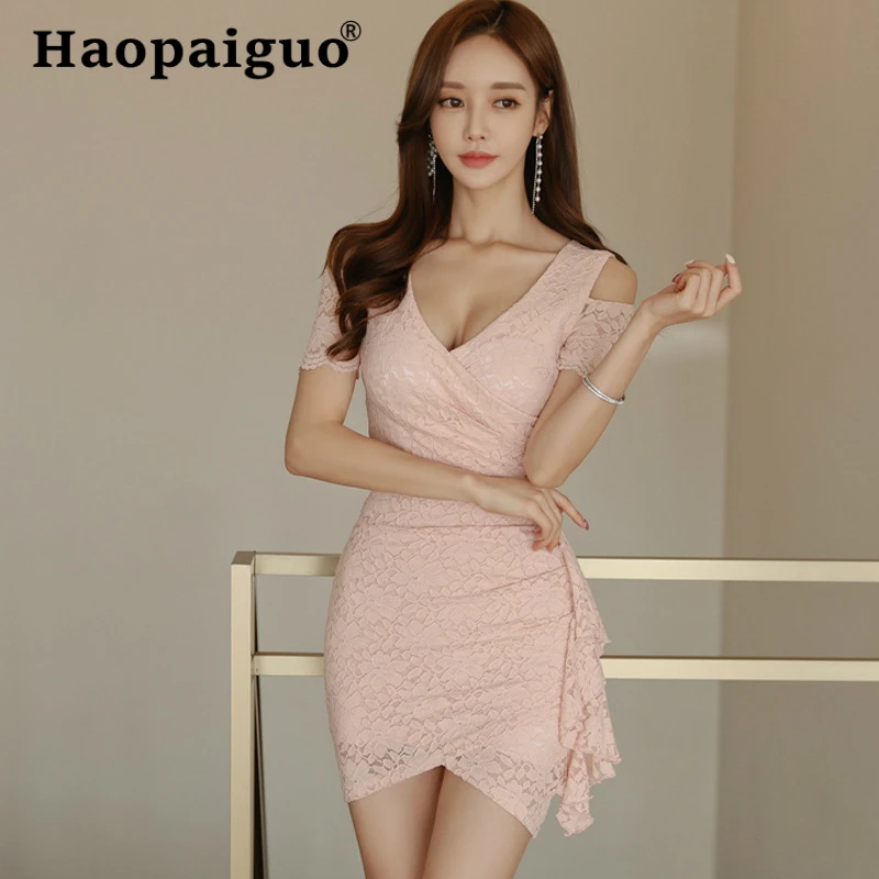 Plus Size 2019 Summer Pink Bandage Bodycon Dress Women V-neck Ruffles Wrap Mini Dress Women Solid Sheath Sexy Party Dress Women
Plus Size 2019 Summer Pink Bandage Bodycon Dress Women V-neck Ruffles Wrap Mini Dress Women Solid Sheath Sexy Party Dress Women