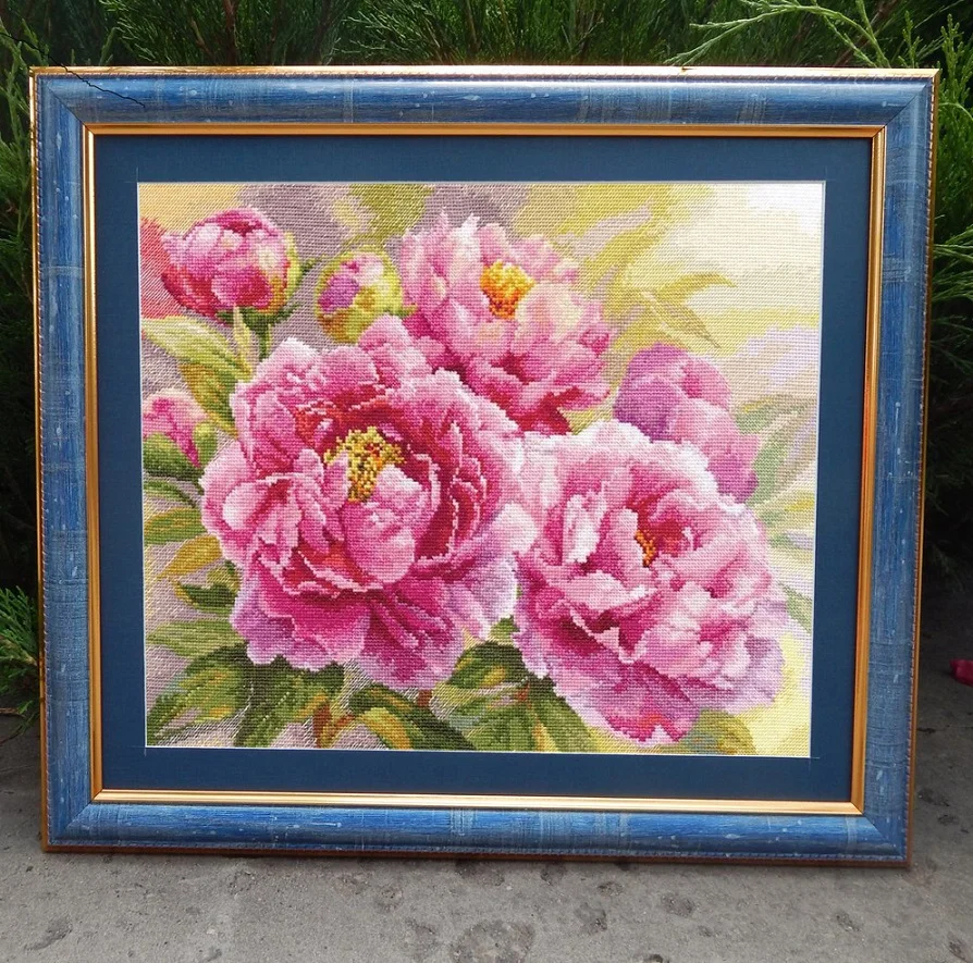 Pink Peony cross stitch kit DMC brand thread animal dog count canvas fabric embroidery handmade needlework
Pink Peony cross stitch kit DMC brand thread animal dog count canvas fabric embroidery handmade needlework