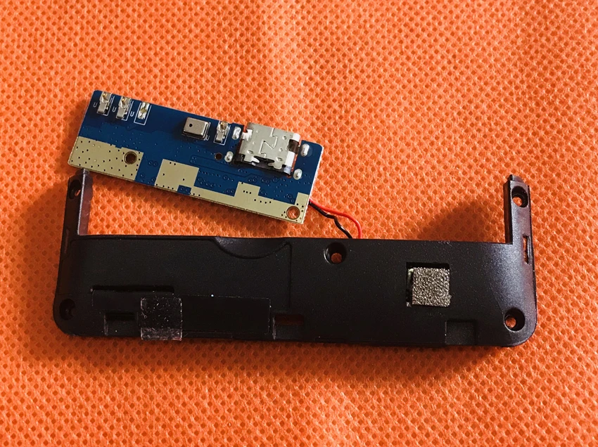 Б/у оригинальная зарядная плата с USB-разъемом + микрофон + Громкий динамик для BLUBOO S3 MTK6750T Octa Core Бесплатная доставка
Б/у оригинальная зарядная плата с USB-разъемом + микрофон + Громкий динамик для BLUBOO S3 MTK6750T Octa Core Бесплатная доставка