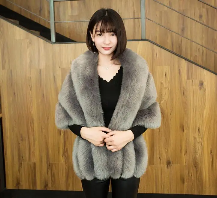 Autumn and winter women's faux fox fur cape lady's faux fur scarf thicken warm fur cloak outerwear pashmina
Autumn and winter women's faux fox fur cape lady's faux fur scarf thicken warm fur cloak outerwear pashmina