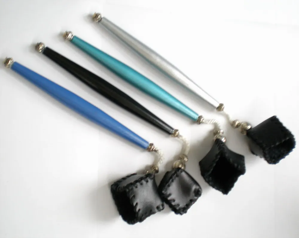 Free Shipping 1pcs/lot Leather Pool Table Snooker shooters billiard 9-ball pocket chalk holder Cue Chalk
Free Shipping 1pcs/lot Leather Pool Table Snooker shooters billiard 9-ball pocket chalk holder Cue Chalk