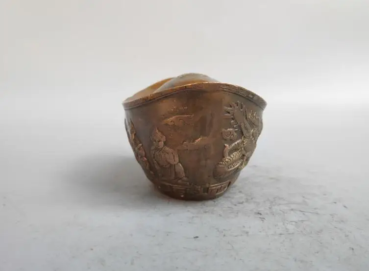 Chinese pure brass dragon and phoenix yuan bao wealth small statue
Chinese pure brass dragon and phoenix yuan bao wealth small statue