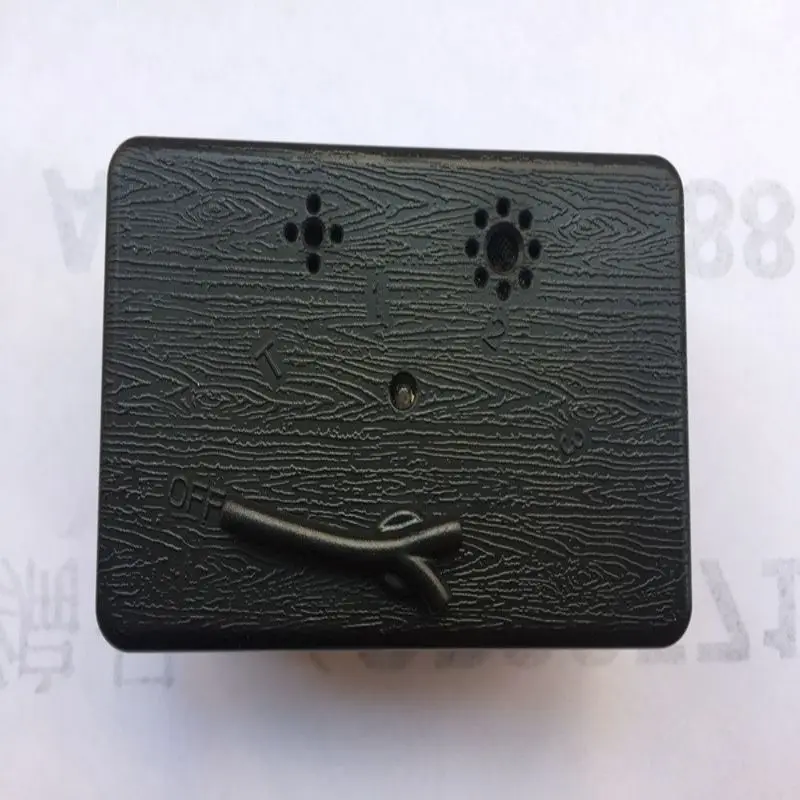 Outdoor Ultrasonic Dog Repeller Waterproof Anti-Bark Device Stop Dog Barking Pet Training System Outdoor bark control
Outdoor Ultrasonic Dog Repeller Waterproof Anti-Bark Device Stop Dog Barking Pet Training System Outdoor bark control