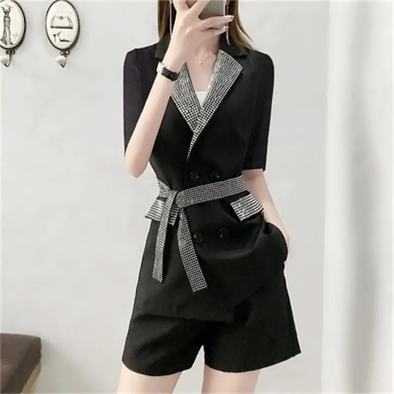 Women's Fashion Suit women Summer New high-end Casual short-sleeved suit + shorts two-piece suit women
Women's Fashion Suit women Summer New high-end Casual short-sleeved suit + shorts two-piece suit women