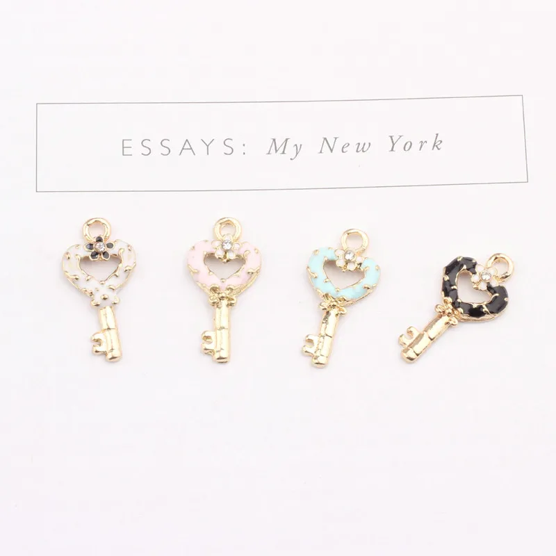 11*20mm 20pcs cute key charms Alloy Pendant fit for necklaces bracelets DIY Female Fashion Jewelry earring decoration
11*20mm 20pcs cute key charms Alloy Pendant fit for necklaces bracelets DIY Female Fashion Jewelry earring decoration