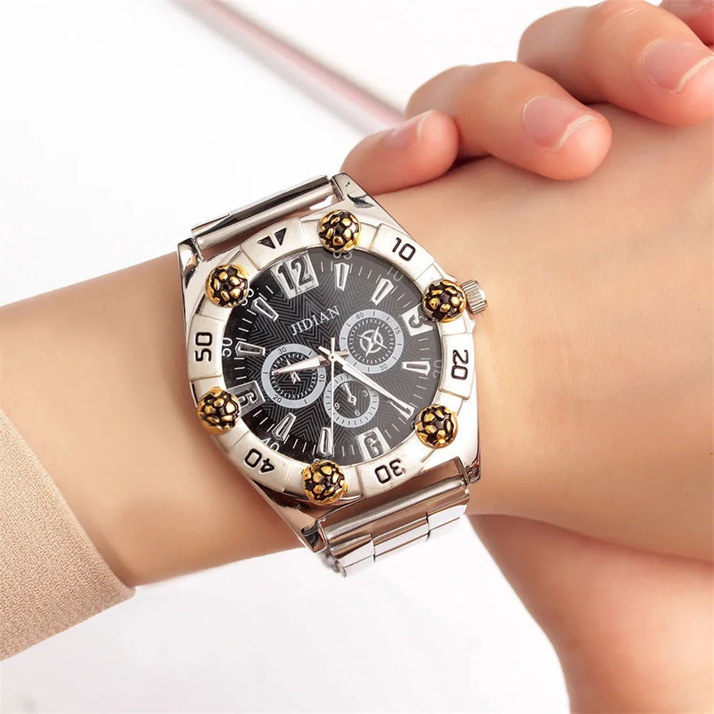 Man Watch Retro Design Trend Quartz Watches Mens 2021 Men Wristwatch Clock erkek kol saati horloges mannen montre homme
Man Watch Retro Design Trend Quartz Watches Mens 2021 Men Wristwatch Clock erkek kol saati horloges mannen montre homme