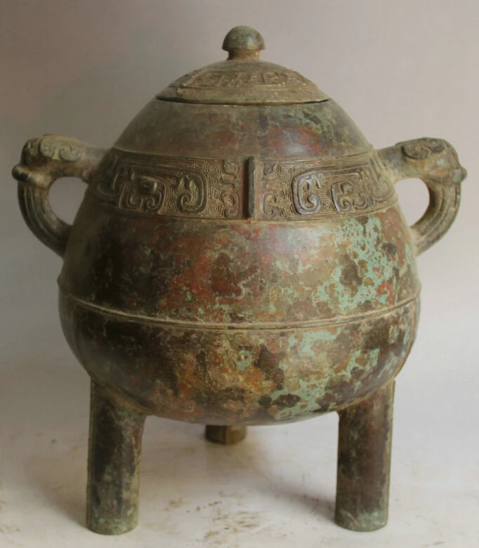song voge gem S2233 13" Old China Bronze 3 Foot Beast handle water food vessel kettle Pot Jar Crock
song voge gem S2233 13" Old China Bronze 3 Foot Beast handle water food vessel kettle Pot Jar Crock