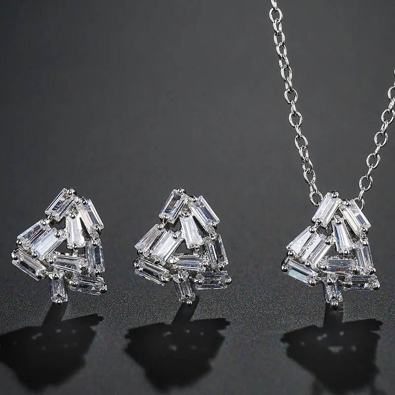 New Korean Cute Women Necklace Shinning Cubic Zircon Shape Triangle Shape Fashion Jewelry For Women Mom Girlfriend Gift
New Korean Cute Women Necklace Shinning Cubic Zircon Shape Triangle Shape Fashion Jewelry For Women Mom Girlfriend Gift