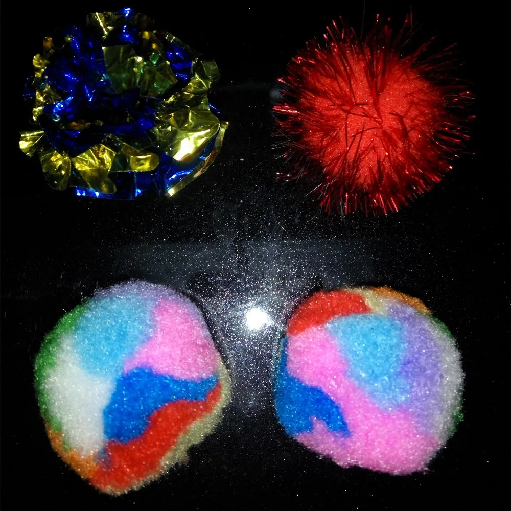 Westrice Cat Toy 4 Small 4cm Ball Toys Value Pet Toys Packs,Nylon Ball,Gold Ball,Mylar Ball Playing For Cat Toys
Westrice Cat Toy 4 Small 4cm Ball Toys Value Pet Toys Packs,Nylon Ball,Gold Ball,Mylar Ball Playing For Cat Toys