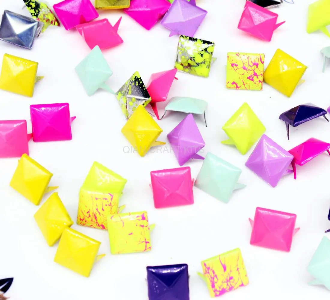 1000pcs 2 Prongs 1/2" (12mm) Assorted Color Nailhead Pyramid Studs Cellphone Case Deco Leathercraft Project Handbag Bracelet
1000pcs 2 Prongs 1/2" (12mm) Assorted Color Nailhead Pyramid Studs Cellphone Case Deco Leathercraft Project Handbag Bracelet