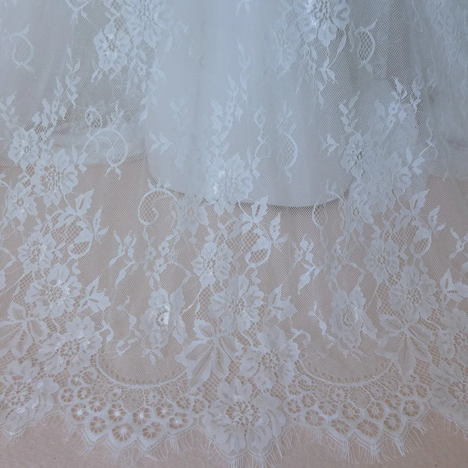 6M/Lot 145cm Wide Black/White France Eyelash Lace Fabric DIY Clothes Wedding Dress Accessories Sewing Materials
6M/Lot 145cm Wide Black/White France Eyelash Lace Fabric DIY Clothes Wedding Dress Accessories Sewing Materials