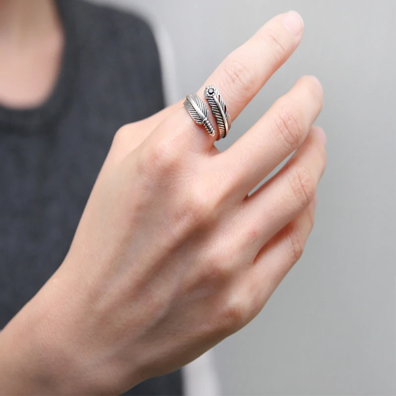 Amaiyllis 925 Sterling Silver Retro Feather Open Rings Adjustable Black Cubic Zirconia Open Ring Wedding Jewelry
Amaiyllis 925 Sterling Silver Retro Feather Open Rings Adjustable Black Cubic Zirconia Open Ring Wedding Jewelry