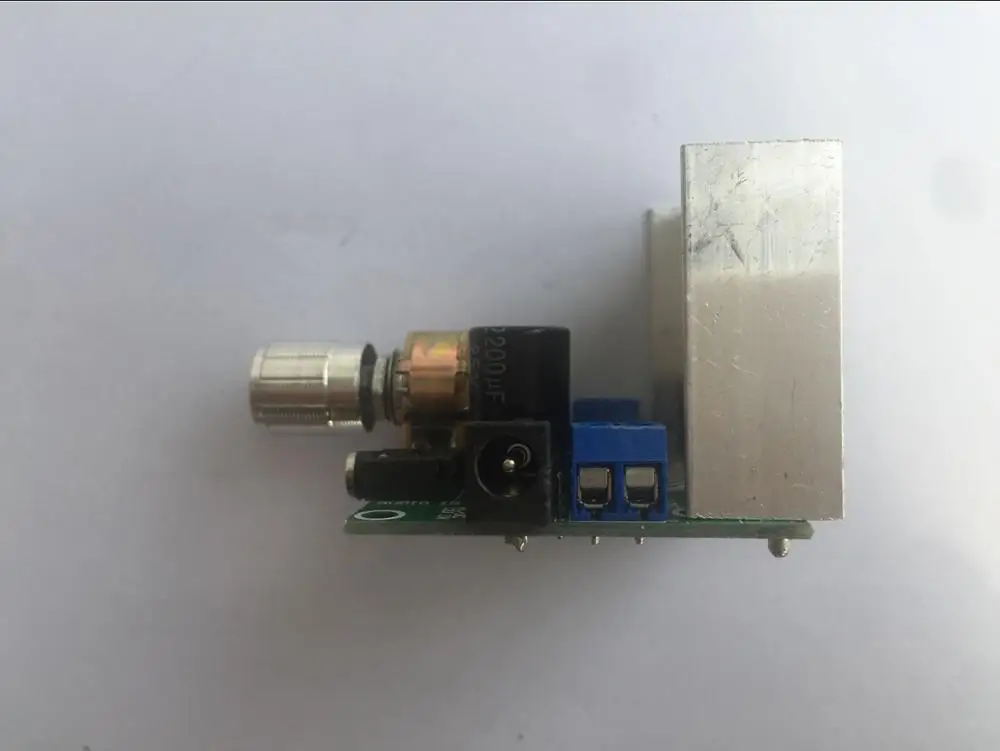 1PCS tda7297 amplifier board digital amplifier board dual-channel amplifier board finished no noise 12V dual 15W (A type)
1PCS tda7297 amplifier board digital amplifier board dual-channel amplifier board finished no noise 12V dual 15W (A type)