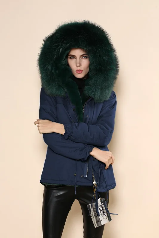 2015 Winter Coats Women Jackets Real Large Raccoon Fur Collar Detachable Fur Lining Ladies
2015 Winter Coats Women Jackets Real Large Raccoon Fur Collar Detachable Fur Lining Ladies