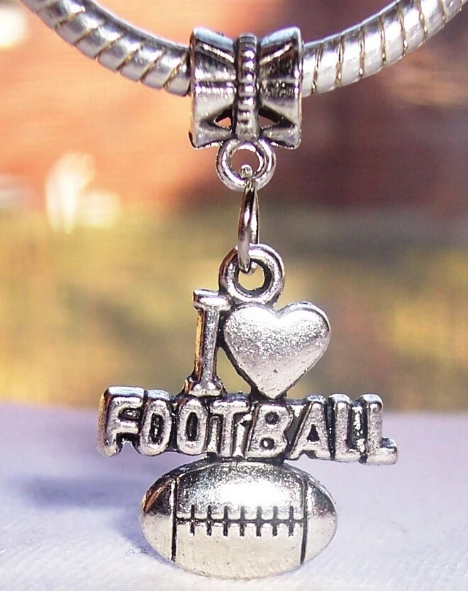 HOT !!! Fashion Dangle Charm Tibetan Silver I Heart Football Pendant With Macroporous Beads Connector Accessories Jewelry q44
HOT !!! Fashion Dangle Charm Tibetan Silver I Heart Football Pendant With Macroporous Beads Connector Accessories Jewelry q44