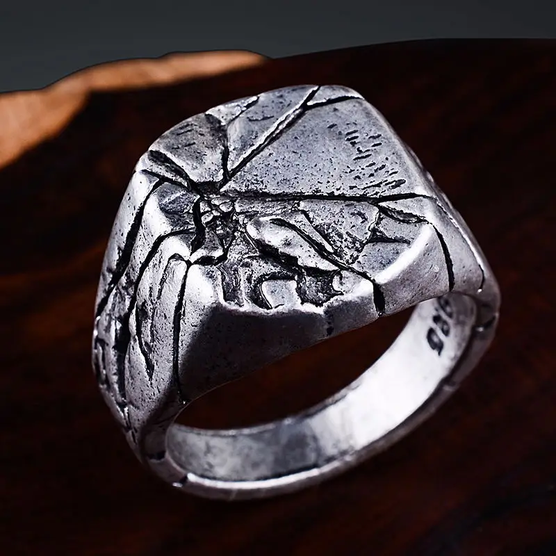 Vintage Punk Rock Men's Rings Crack Legal Personality Individuality Signet Ring For Men Party Jewelry Fathers Day Gifts
Vintage Punk Rock Men's Rings Crack Legal Personality Individuality Signet Ring For Men Party Jewelry Fathers Day Gifts