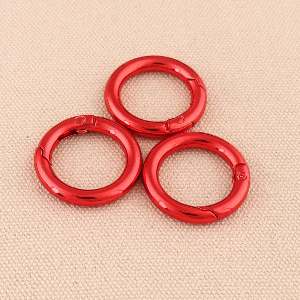 10pcs/lot 28mm outer Spring ring Red color Clip Buckle key ring O Ring openable buckles for bag accessories
10pcs/lot 28mm outer Spring ring Red color Clip Buckle key ring O Ring openable buckles for bag accessories