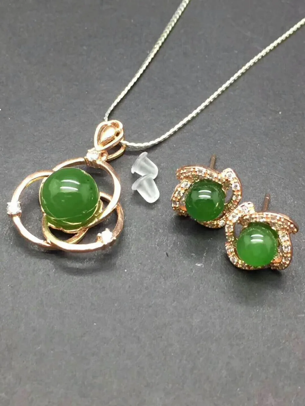 Natural jade beads and Hetian jade boutique 6-8mm 925 Silver Inlay Pendant Earrings women jewelry set
Natural jade beads and Hetian jade boutique 6-8mm 925 Silver Inlay Pendant Earrings women jewelry set